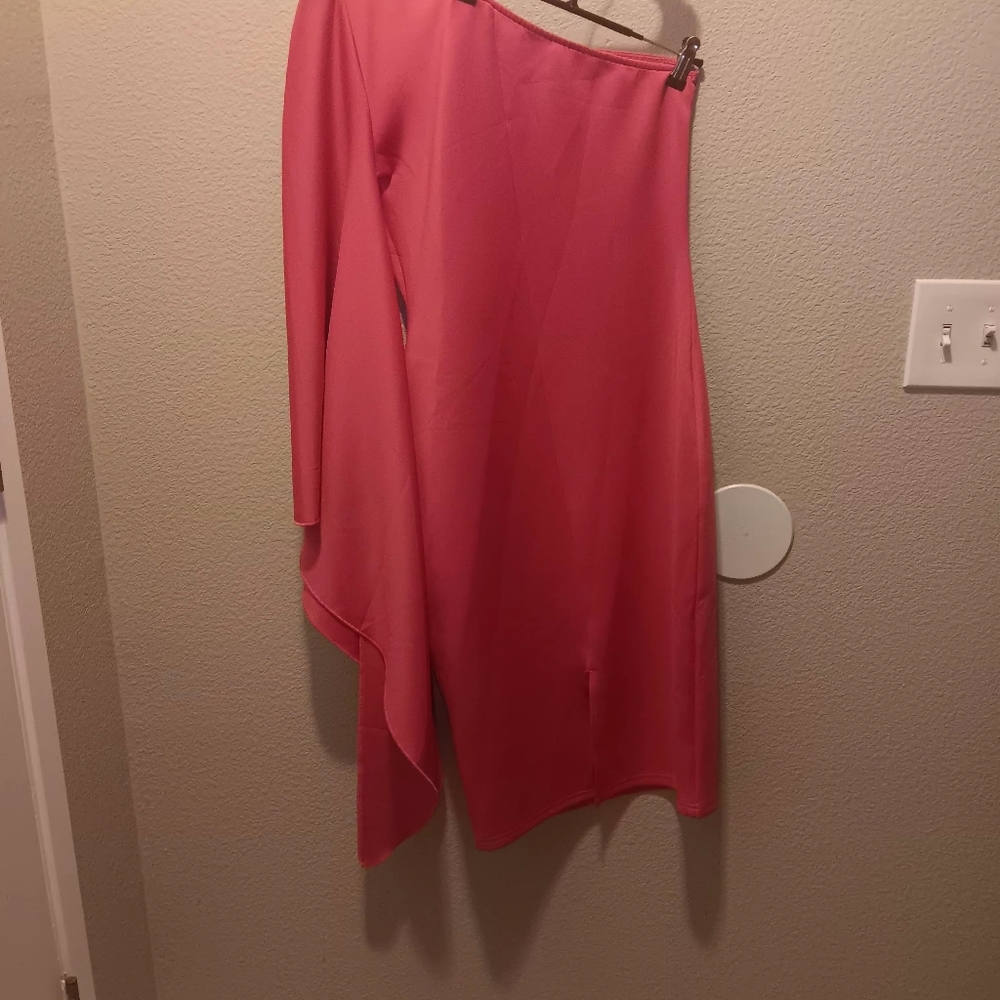 Elegant Pink One-Shoulder Dress - Picture 4 of 5